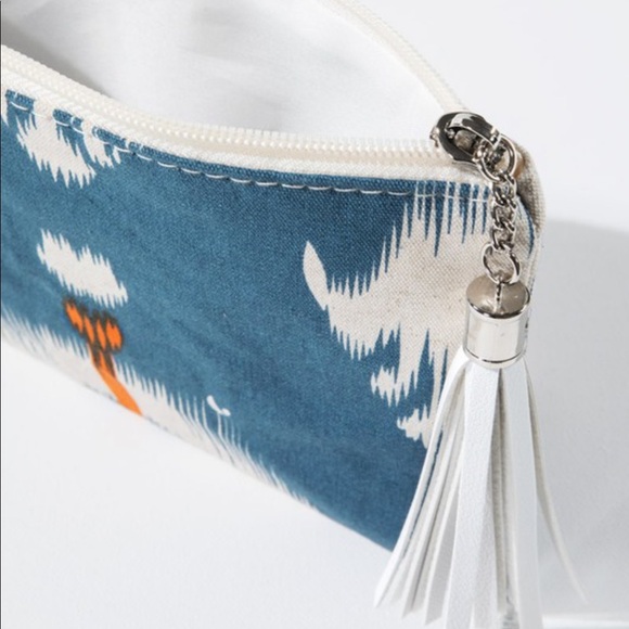 Ikat Print Motif Faux Leather Tassel Wristlet Pouch Bag - Picture 4 of 5